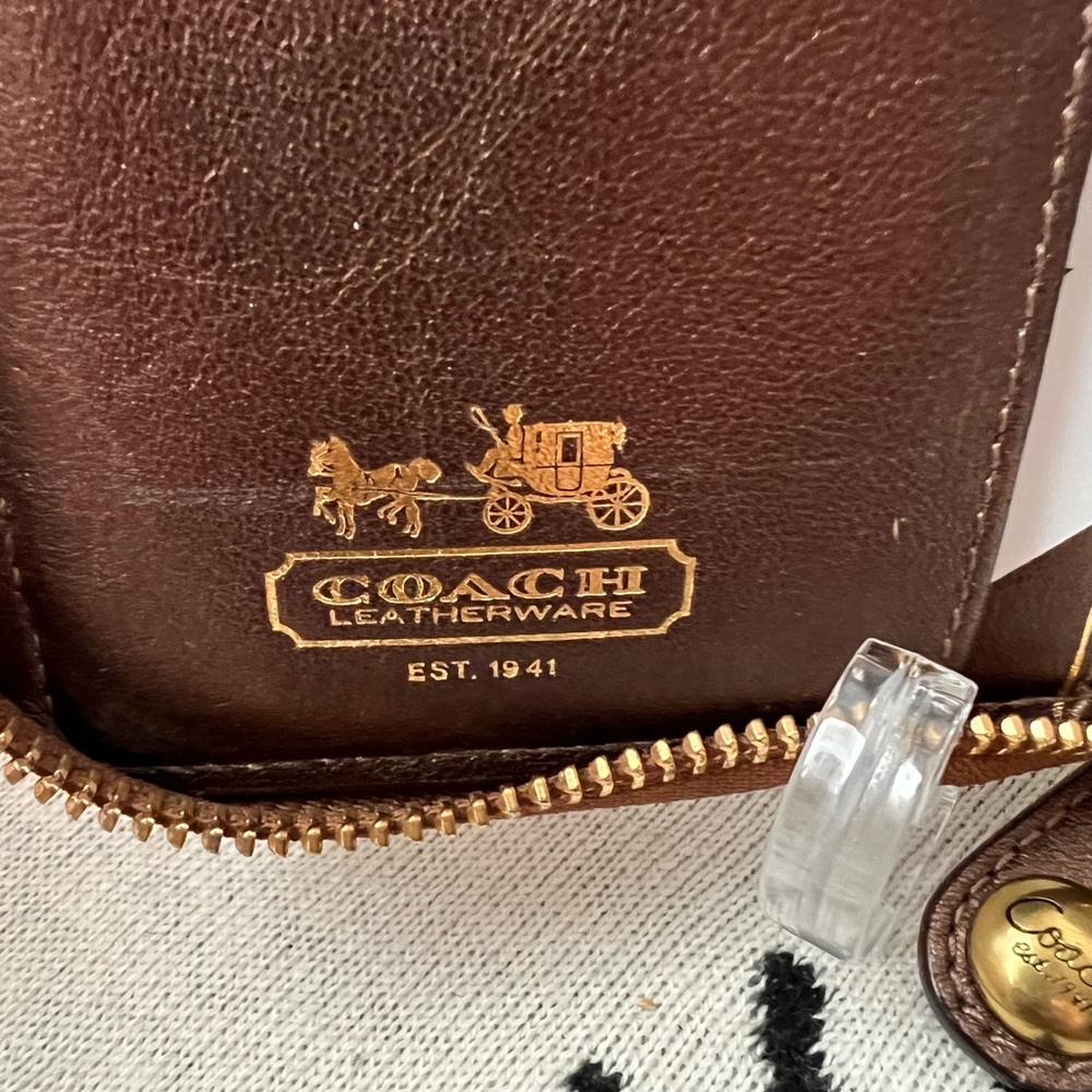 COACH Y2K Optic Brown Quilted Signature Planner - Picture 6 of 10